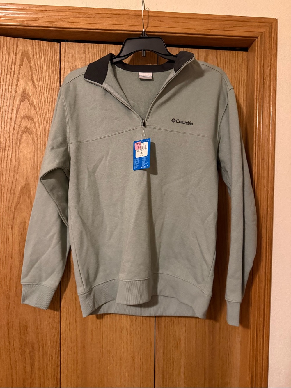 Columbia‎ Men's Sage Green Half-Zip Pullover with Black Collar